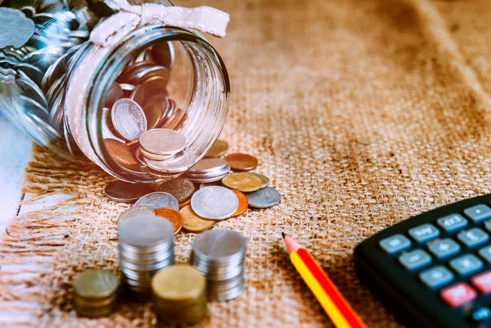 Épargne BDU CI : une cliente place des économies en toute sérénité